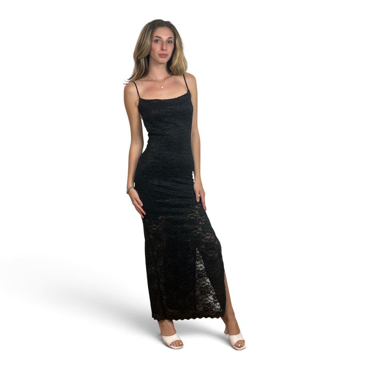 Abito In Pizzo Nero Floreale